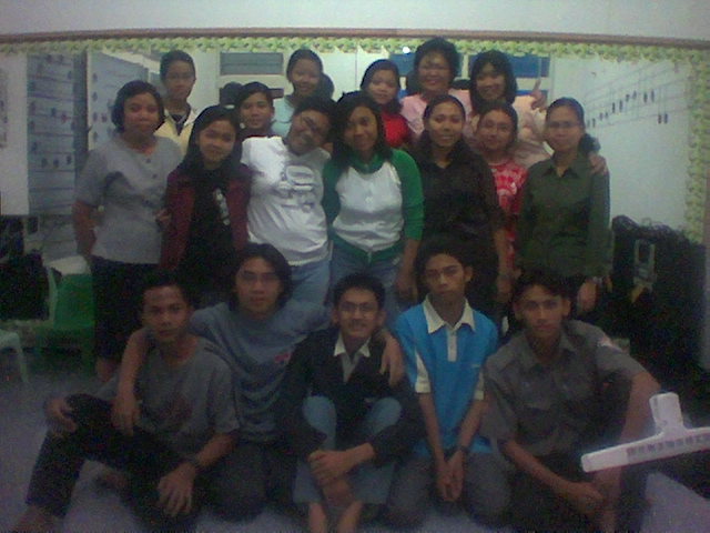 Bersama Gracia Voice kursus musik, memberi pelatihan vokal gratis untuk gereja-gereja se Magelang