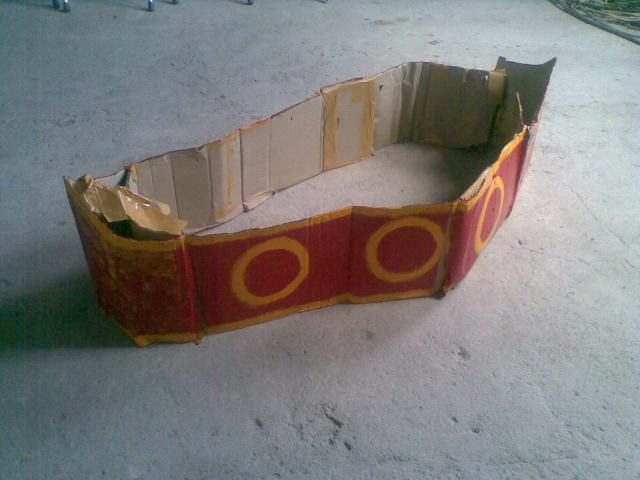 Perahu dari doos bekas