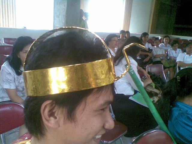 Topi Firaun tampak dekat