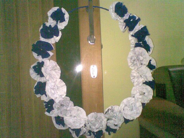 CANTIK SEKALI RANGKAIAN BUNGA INI......