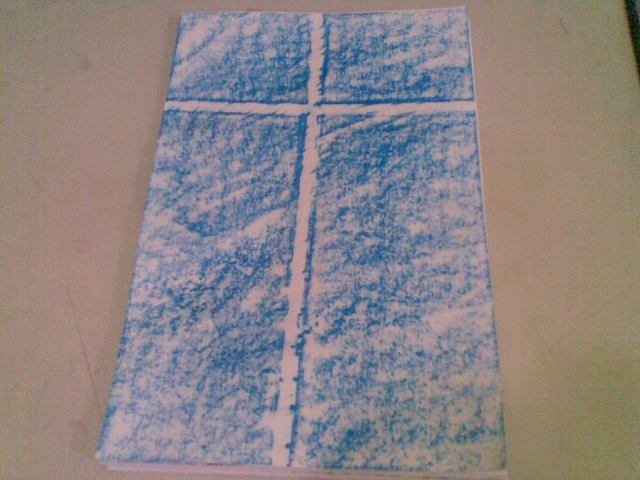 GORES PENUH KERTAS DENGAN POSISI CRYON DITIDURKAN