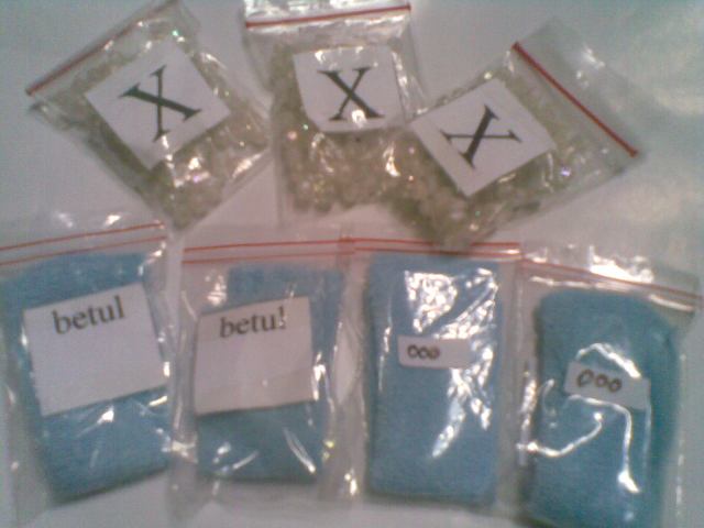 TANDA KALI SERTA TANDA BETUL ATAU SALAH, MENGGUNAKAN MANIK-MANIK DAN JUGA KAIN. 