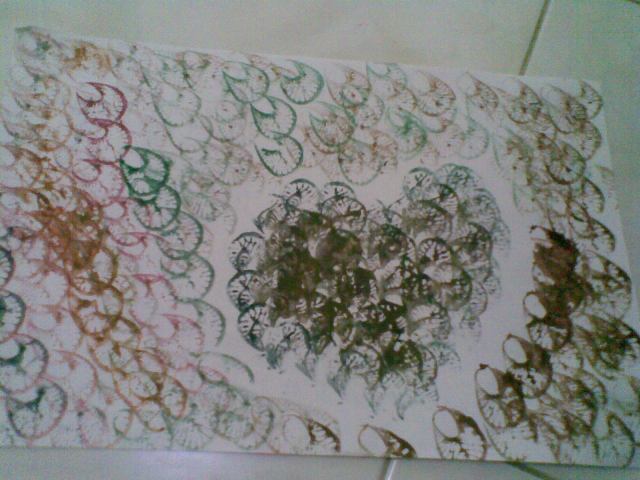 Gambar tampak dekat, sebaiknya guru membuat dahulu contoh gambar yang sudah jadi dari rumah.