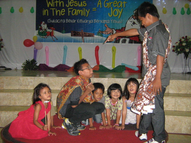 DAUD DIMARAHIN KAKAK-KAKAKNYA