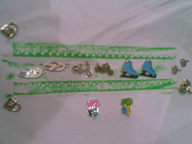 SETELAH DIBERI ACCESORIES YANG DAPAT DI BELI DI TOKO KANCING