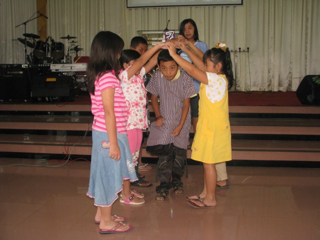 Samuel setia buka pintu bait Allah