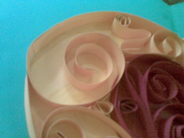 DETAIL 3, PERHATIKAN SIMETRIS KANAN DAN KIRI, PERPADUAN WARNA DAN PILIHAN JENIS KERTAS.