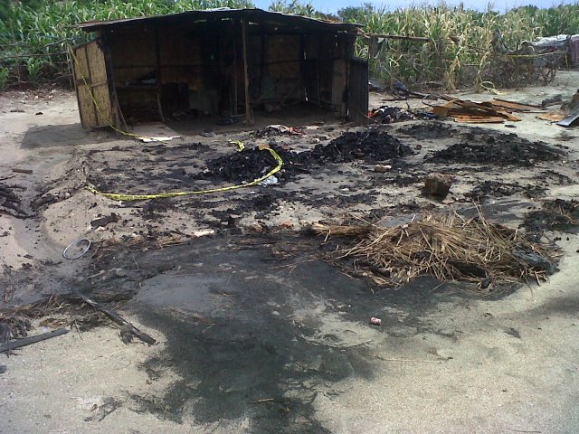 HATIKU IKUT TERBAKAR BERSAMA RUMAH PENDUDUK INI..