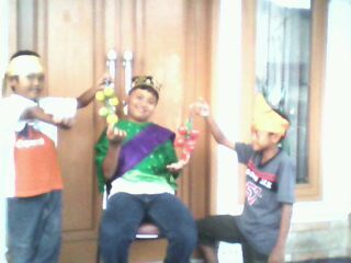 PROPERTY BUAH-BUAHAN YANG DIPAKAI OLEH TEAM PRIA