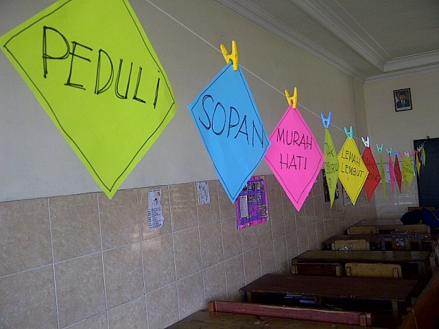 KELAS GALATIA PUNYA 'JEMURAN' VERSI LAIN KELAS GALATIA PUNYA 'JEMURAN' VERSI LAIN