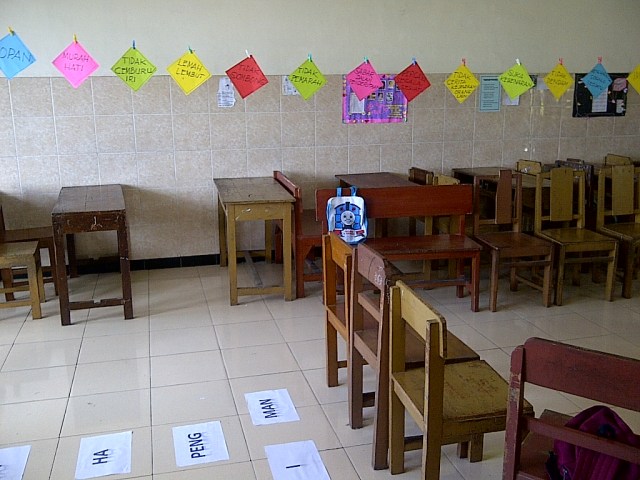 SUASANA KELAS GALATIA YANG SIAP PAKAI.....JELAS GURU DATANG LEBIH AWAL UNTUK PERSIAPAN SEGALA SESUATUNYA. GOOD GOOD GOOD...!!. SUASANA KELAS GALATIA YANG SIAP PAKAI.....JELAS GURU DATANG LEBIH AWAL UNTUK PERSIAPAN SEGALA SESUATUNYA. GOOD GOOD GOOD...!!.