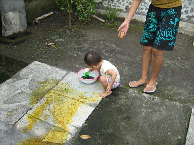 JANGAN LUPA MENGUMUMKAN BAHWA ANAK-ANAK PERLU MEMBAWA BAJU GANTI. SEMINGGU SEBELUM ACARA. 