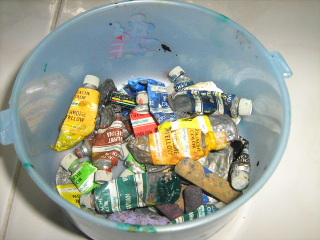 SIAPKAN CAT POSTER ATAU CAT AIR