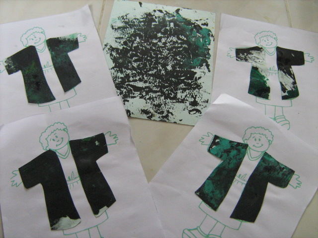 KALAU BIDANG CUKUP LUAS, BAHKAN ADA YANG BISA JADI EMPAT JUBAH