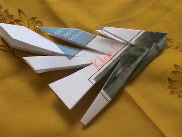 29. IKUTI POLA GUNTINGAN INI