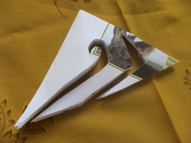 44. IKUTI POLA GUNTINGAN INI