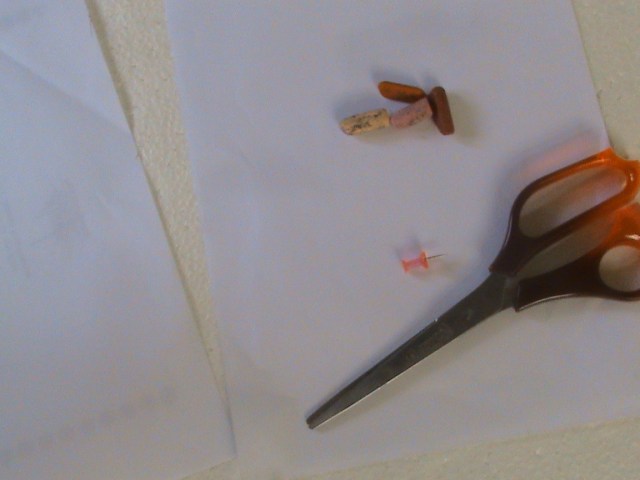 54. SIAPKAN GUNTING CRYON DAN JUGA JARUM