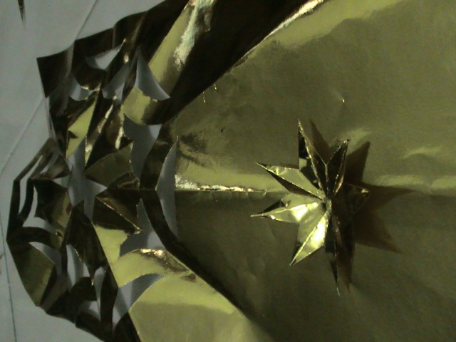 92. LETAKKAN POTONGAN BINTANG DI BAWAH