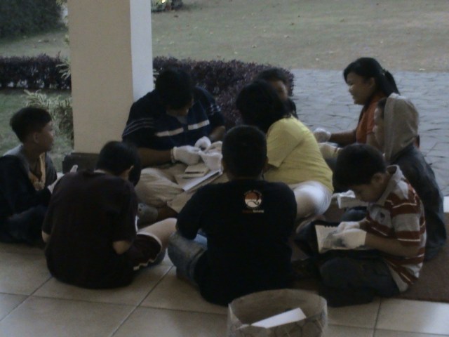 SUASANA PEMBACAAN ALKITAB