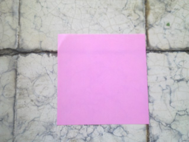 AMBIL SALAH SATU KERTAS SEBAGAI ALAS KERTAS TUMPUK