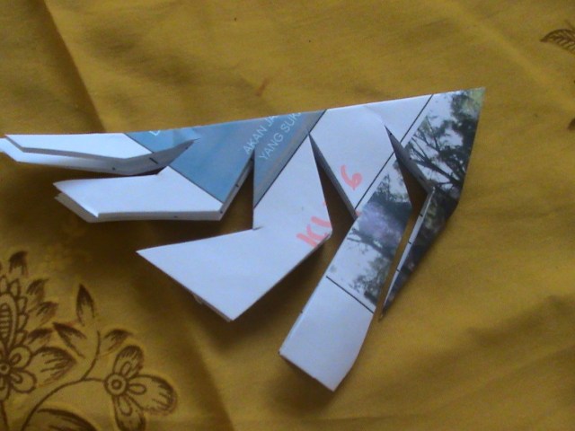 22. IKUTI POLA GUNTINGAN INI