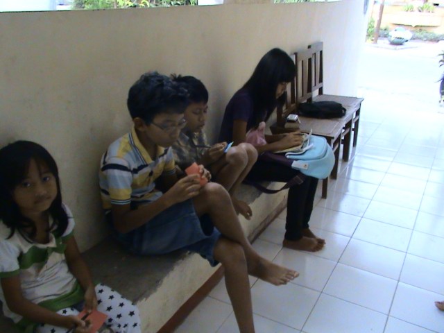 MENGGAMBAR JAWABAN DARI QUIZ ALKITAB