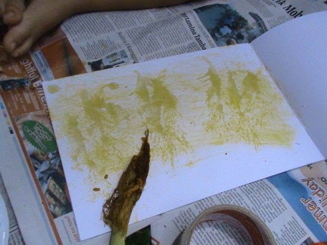 CORAT CORET SANA DAN SINI DENGAN KUAS ALAMI