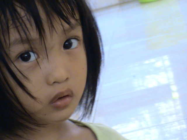 Melody bertumbuh menjadi anak yang sangat kreatif karena sering menemani saya beraktivitas bersama