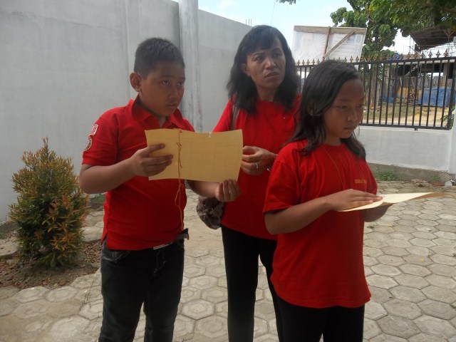 GANDAKAN STIKER dengan asumsi semua anak mendapat score full 