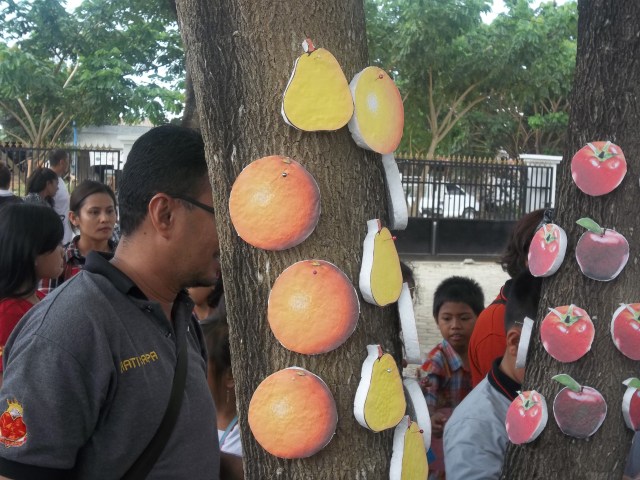 BUAH JERUK KUNING DAN MELON UNTUK KODE WARNA KUNING