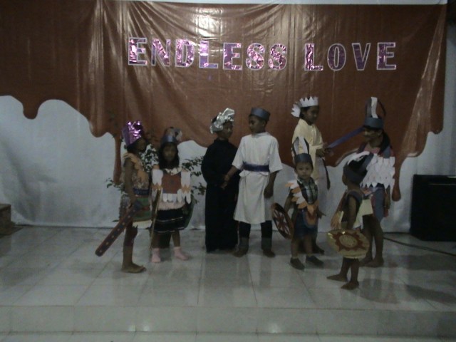 Kelompok 5 di bawah asuhan Ibu Trees dengan thema Yesus Ditangkap